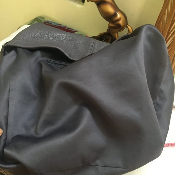 Authentic Coach Avery Hobo Bag - Picture 13 of 16